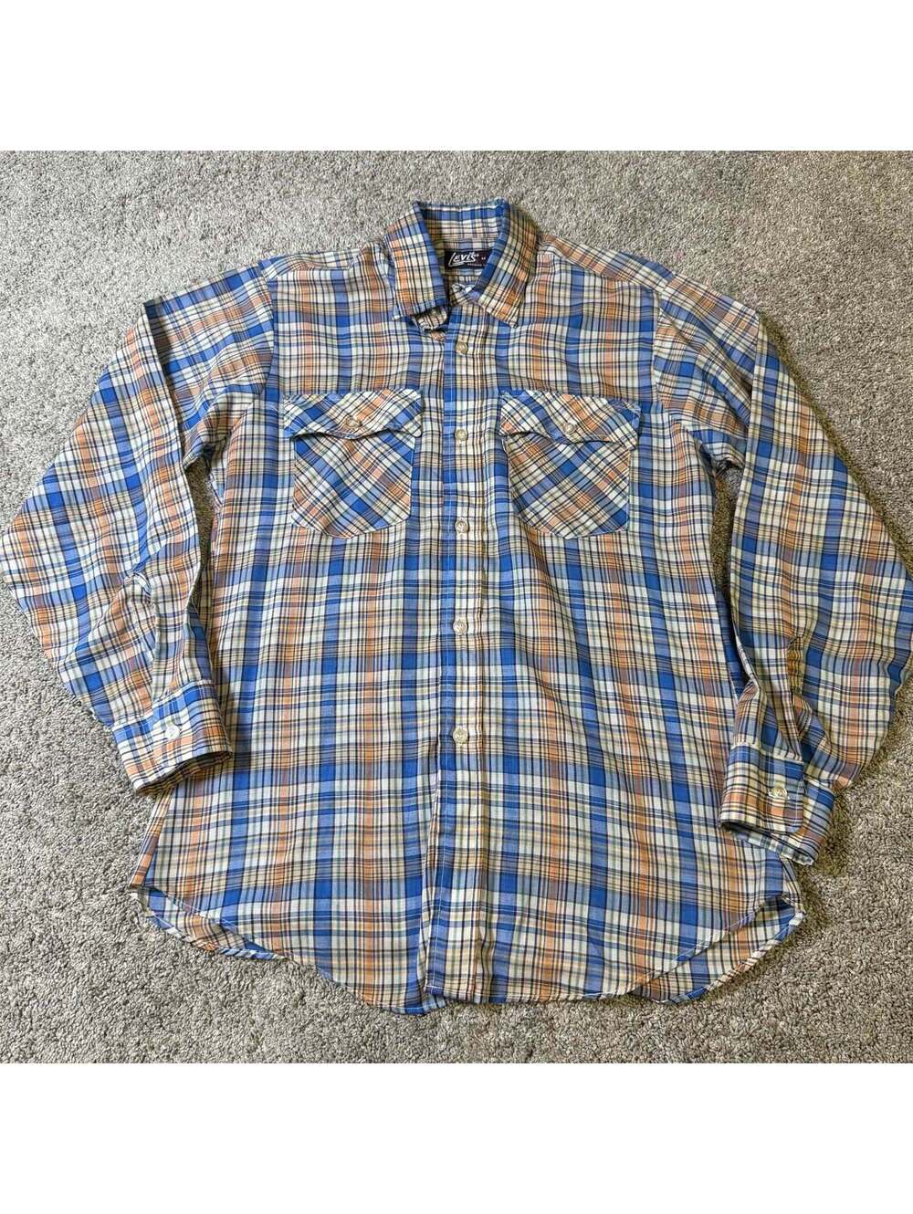 Vintage Levi's Plaid Button Up Shirt Size Medium